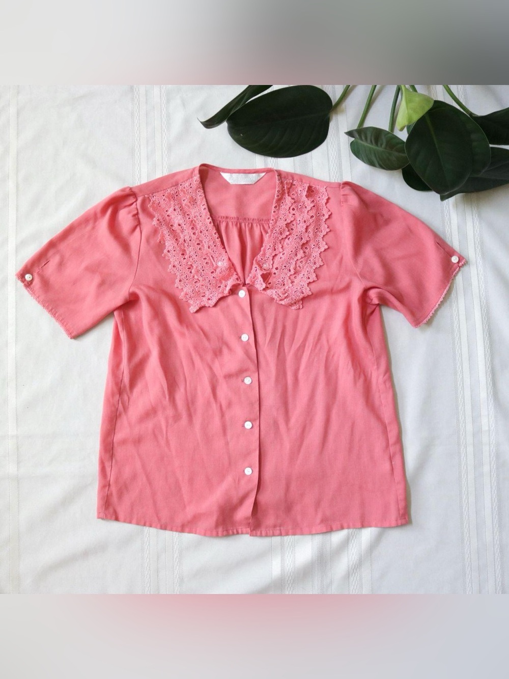Vintage coral pink lace collar blouse. Brand is Echo Soirde